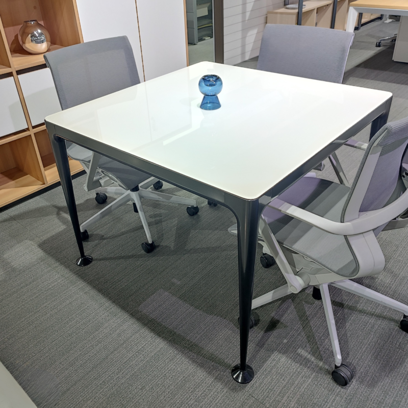 GRANDS Luxury Patented Aluminum Contemporary Confe